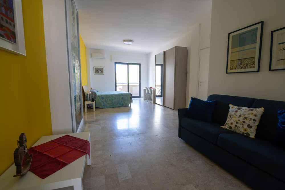 B&B Il Sorriso Бари Екстериор снимка
